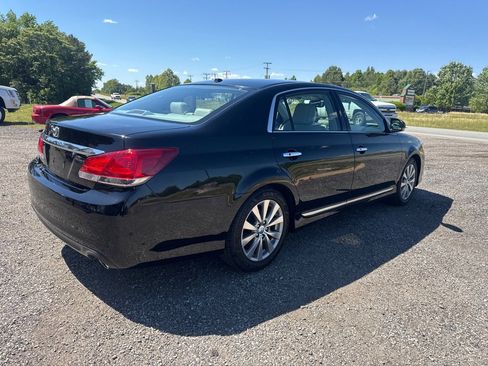Used 2011 Toyota Avalon Limited FWD image 9