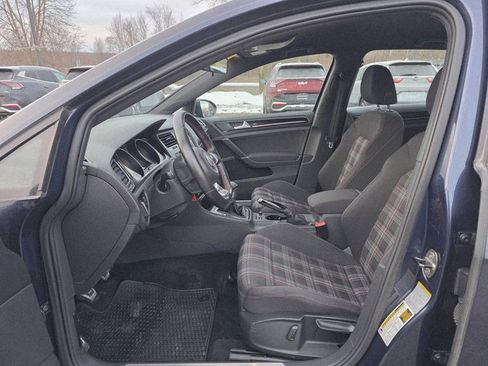 Used 2015 Volkswagen GTI SE image 16