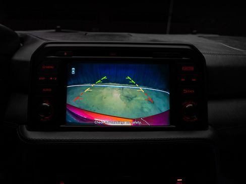 Used 2018 Nissan GT-R Premium image 48