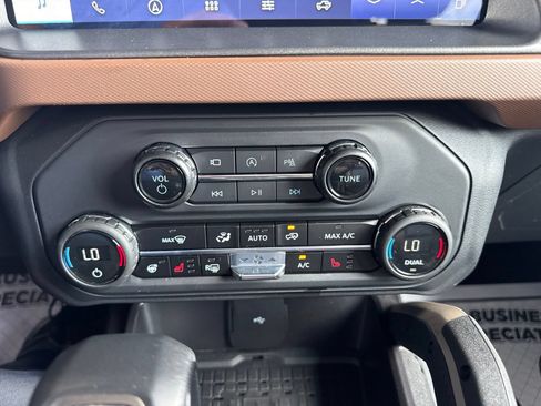 Certified 2024 Ford Bronco Outer Banks AWD/4WD image 31