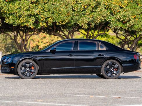 Used 2015 Bentley Flying Spur V8 image 28