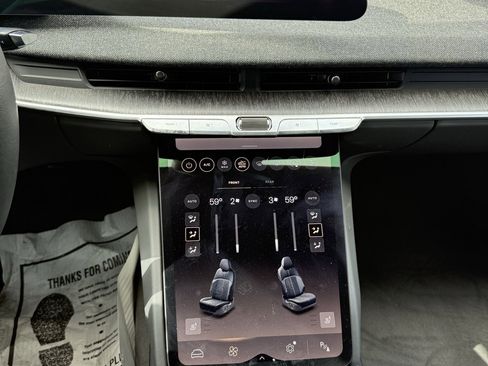 Used 2024 Lucid Air Pure image 8