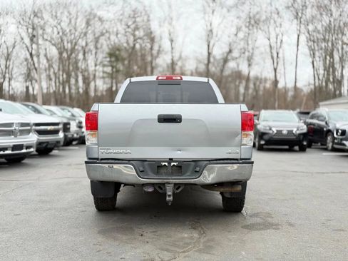 Used 2011 Toyota Tundra 4x4 Double Cab w/ Tow Pkg image 4
