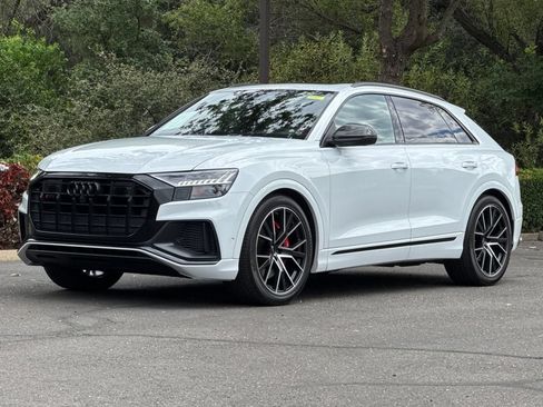 Used 2023 Audi SQ8 Prestige AWD/4WD image 9