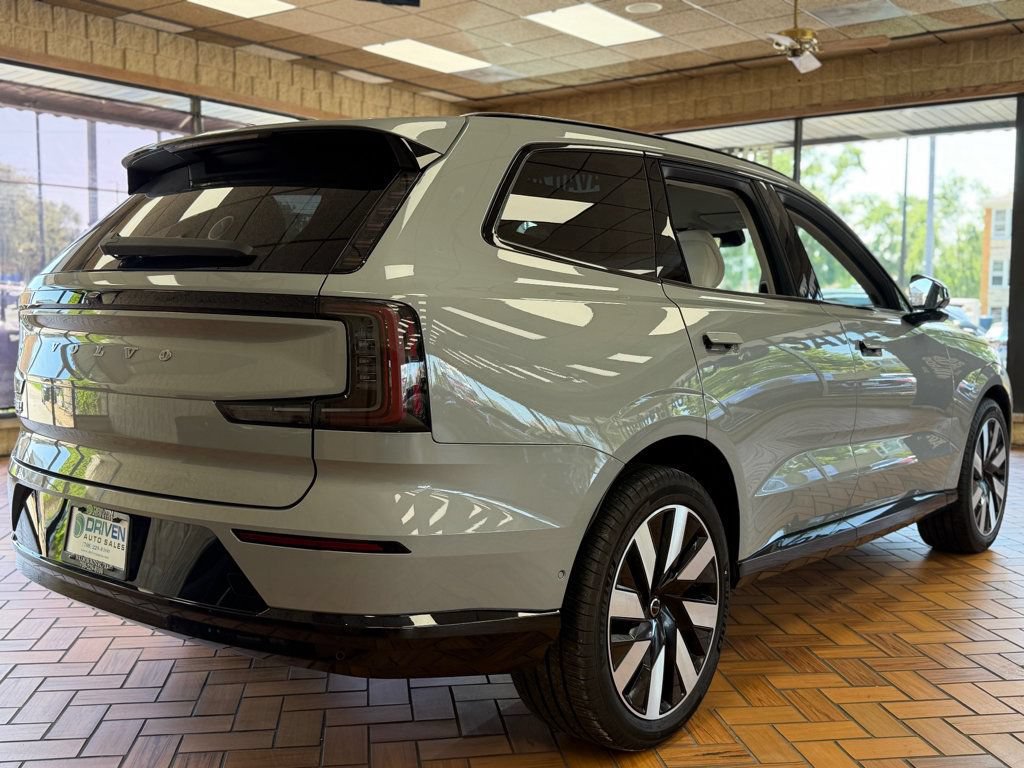 Used 2025 Volvo EX90 Ultra AWD/4WD image 8