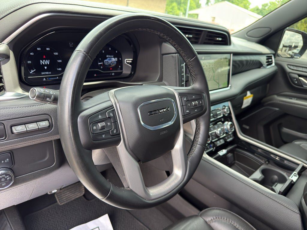 Used 2024 GMC Yukon Denali AWD/4WD image 36