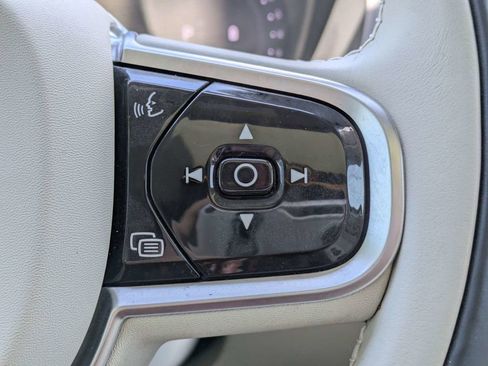 Used 2024 Volvo XC90 B5 Plus w/ Protection Package AWD/4WD image 38