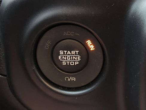 Used 2023 Jeep Wrangler Unlimited Sahara AWD/4WD image 22