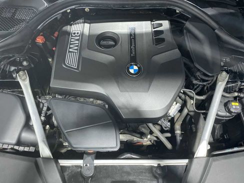 Used 2018 BMW 530i xDrive w/ Premium Package AWD/4WD image 9