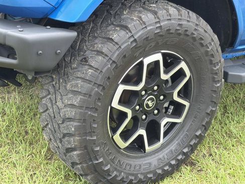 Used 2022 Ford Bronco Outer Banks AWD/4WD image 9
