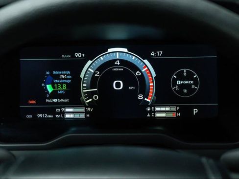 Used 2024 Toyota Tundra Limited AWD/4WD image 21