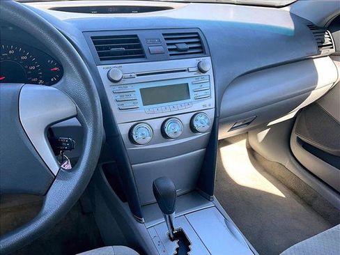 Used 2009 Toyota Camry LE image 8