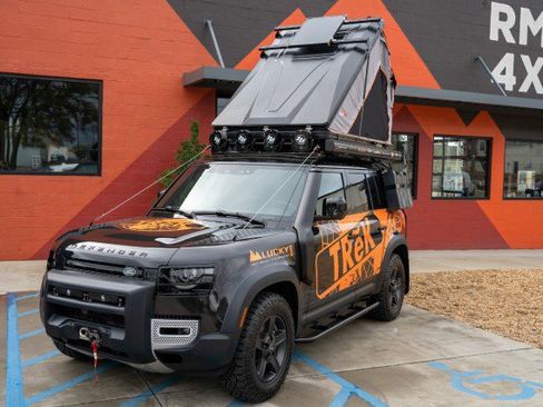 Used 2023 Land Rover Defender 110 S image 13