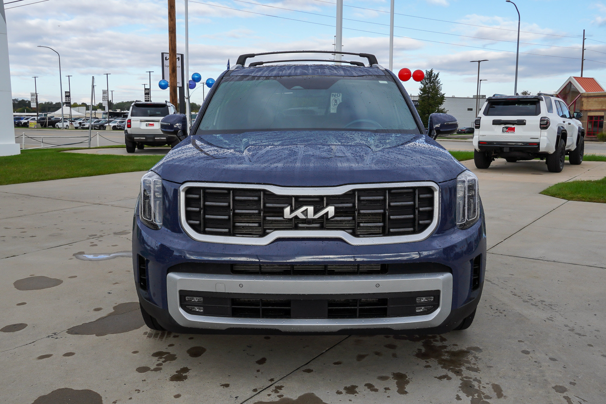 Used 2024 Kia Telluride SX Prestige AWD/4WD image 3