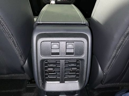 New 2026 Ford Bronco Outer Banks w/ Sasquatch Package AWD/4WD image 17