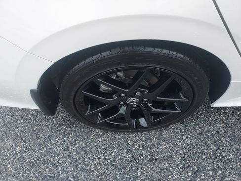 Used 2024 Honda Civic Sport image 18