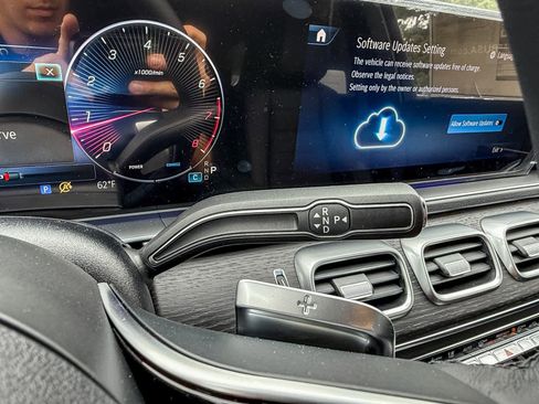 New 2025 Mercedes-Benz GLE 580 4MATIC image 24