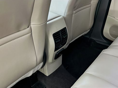 Used 2019 Ford Escape Titanium AWD/4WD image 29