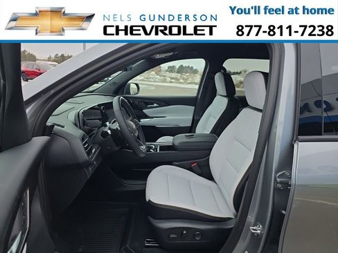 New 2026 Chevrolet Traverse High Country w/ LPO, Floor Liner Package AWD/4WD image 18