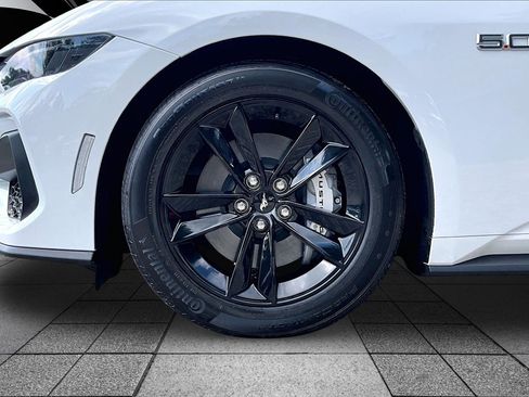 Used 2025 Ford Mustang GT RWD image 7