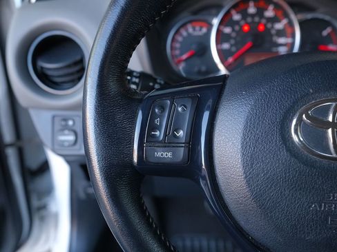 Used 2016 Toyota Yaris SE image 17