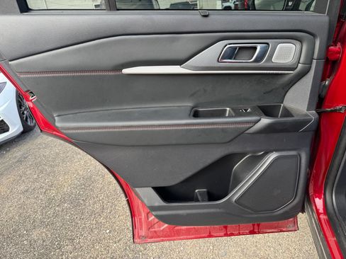 Used 2025 Ford Explorer ST AWD/4WD image 22