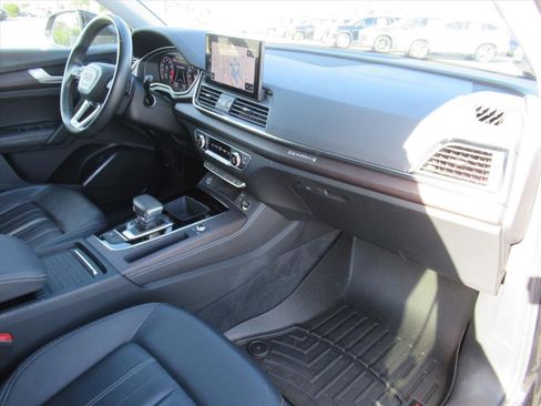 Used 2021 Audi Q5 2.0T Premium Plus w/ Premium Plus Package image 11