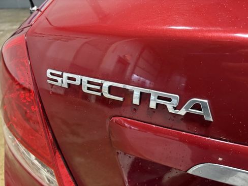 Used 2008 Kia Spectra EX image 25