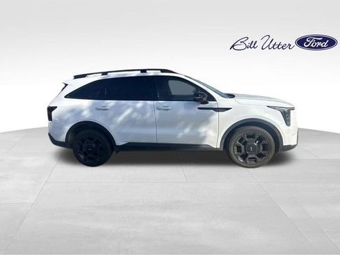 Used 2024 Kia Sorento SX AWD/4WD image 3