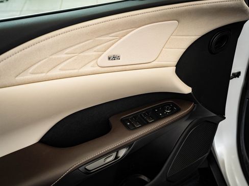 Certified 2024 Lexus RX 350 AWD image 22