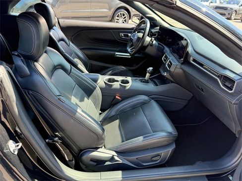 Used 2024 Ford Mustang Premium image 19