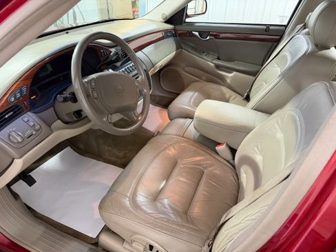 Used 2001 Cadillac De Ville w/ Comfort/Convenience Pkg image 8