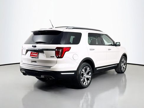 Used 2018 Ford Explorer Platinum AWD/4WD image 5