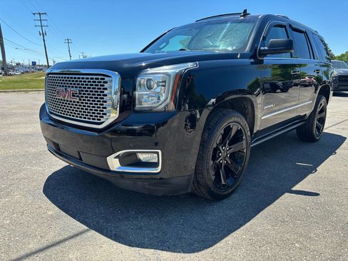 Used 2017 GMC Yukon Denali AWD/4WD image 1