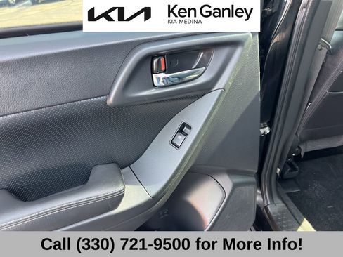 Used 2015 Subaru Forester 2.5i Limited image 43