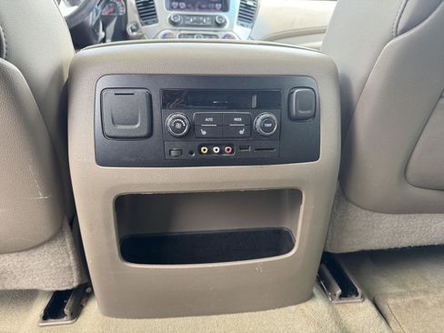 Used 2016 GMC Yukon XL SLT w/ Open Road Package image 17