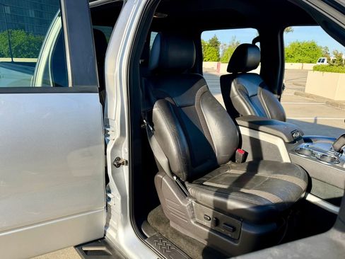 Used 2011 Ford F150 Raptor w/ Raptor Luxury Pkg image 28