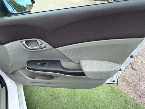 Used 2012 Honda Civic LX image 22