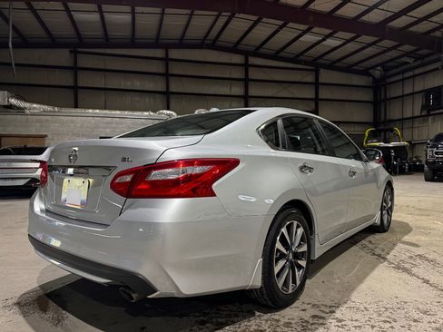 Used 2017 Nissan Altima 2.5 SL w/ Technology Package image 5