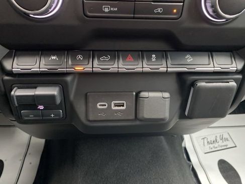 Used 2024 Chevrolet Silverado 1500 Custom Trail Boss w/ LPO, Dark Essentials Package AWD/4WD image 26