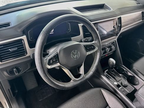 Used 2023 Volkswagen Atlas Cross Sport SE w/ Panoramic Sunroof Package AWD/4WD image 13
