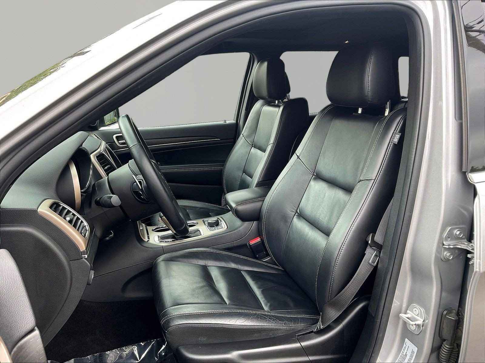 Used 2017 Jeep Grand Cherokee Limited AWD/4WD image 21