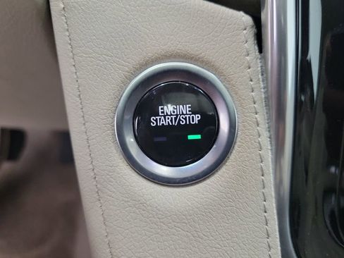 Used 2019 Cadillac Escalade Premium Luxury image 33