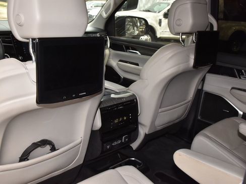 Used 2022 Jeep Wagoneer Series III w/ Rear Seat Video Group 1 image 19