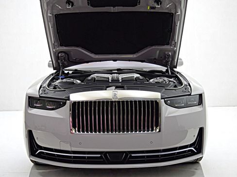Used 2025 Rolls-Royce Ghost AWD/4WD image 24