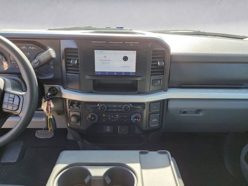 Used 2024 Ford F250 XLT image 11