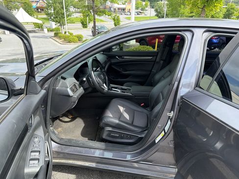 Used 2019 Honda Accord Sport image 17