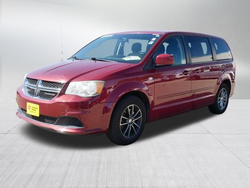 Used 2014 Dodge Grand Caravan SE FWD image 3