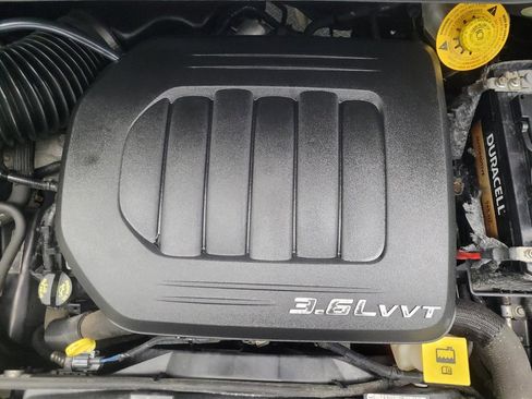 Used 2015 Dodge Grand Caravan American Value Package image 30