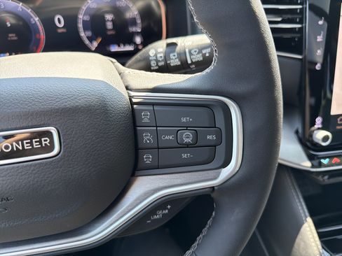 New 2026 Jeep Grand Wagoneer L 4WD image 21